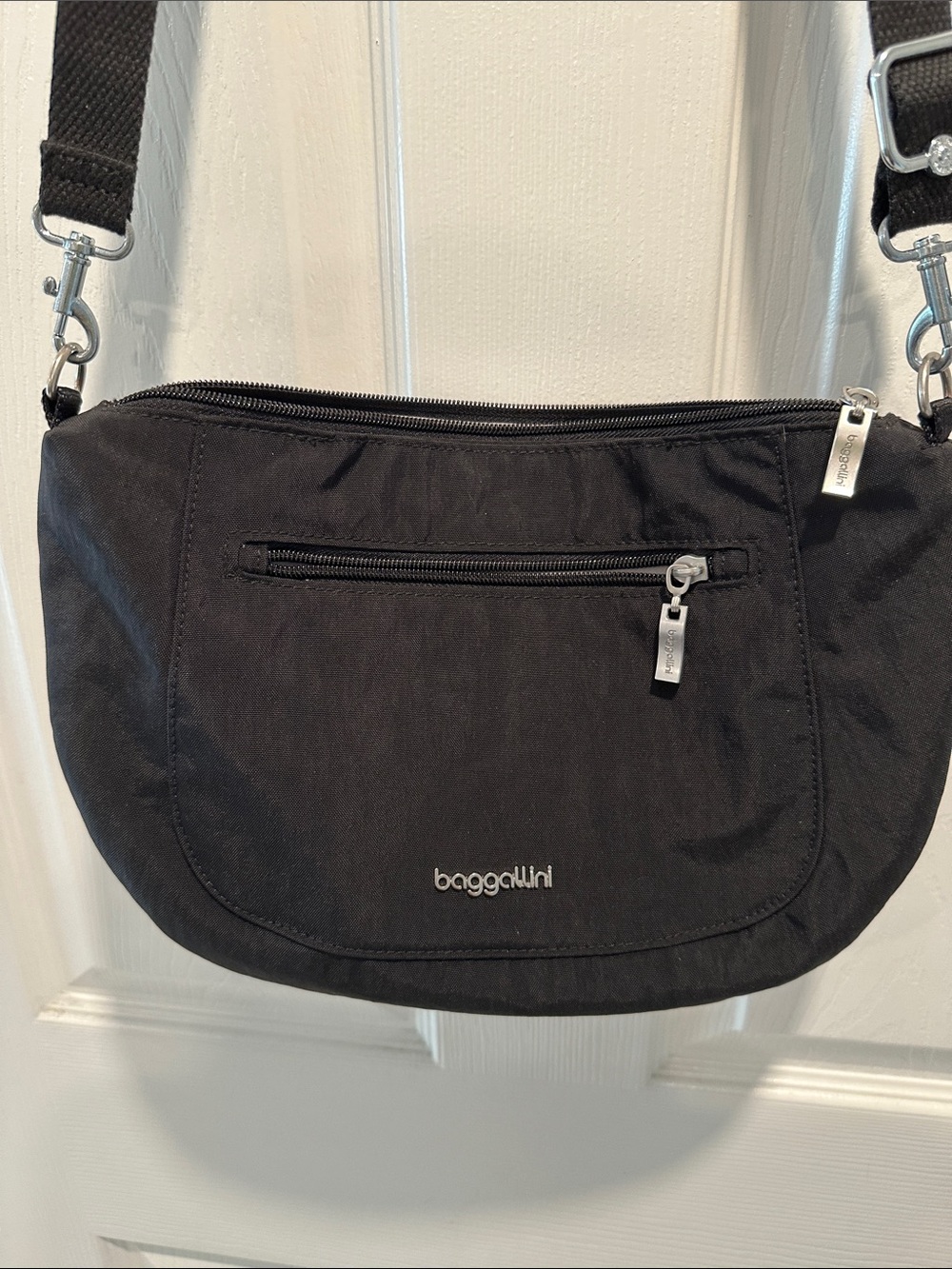 Baggallini Black Nylon Crossbody Bag - Picture 4 of 11